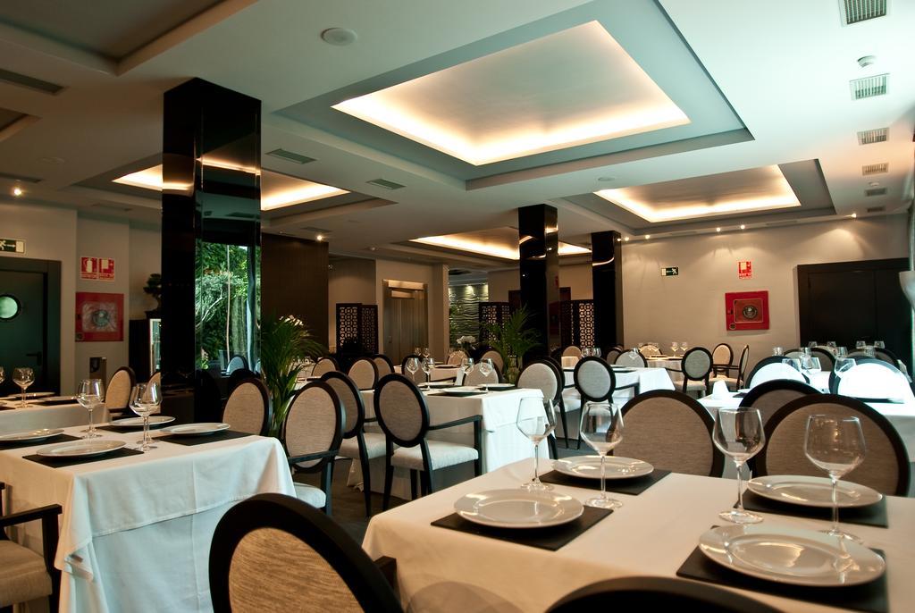 Hotel Infanta Leonor Écija Εστιατόριο φωτογραφία